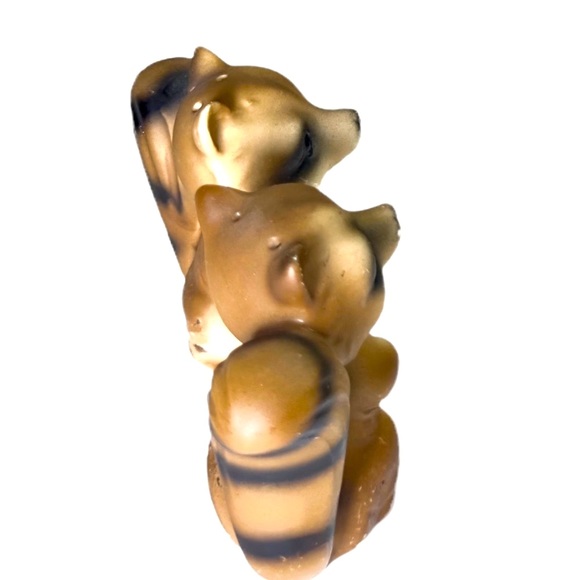 Raccoons Salt And Pepper Shakers Vintage Hand Painted Japan - Picture 4 of 7